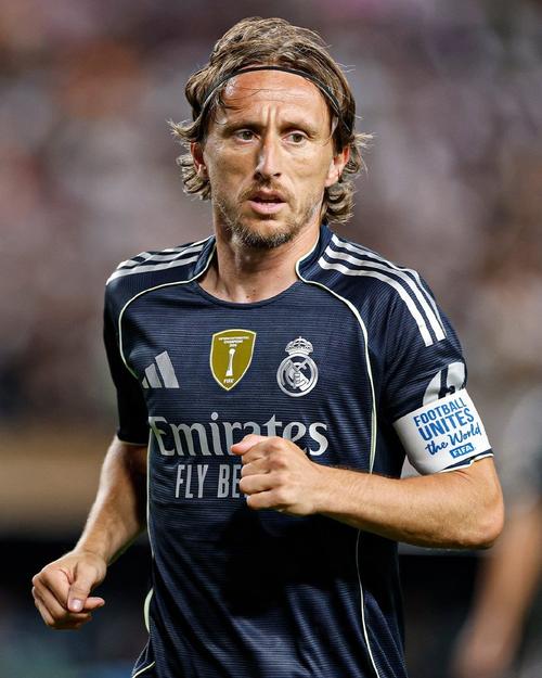 官方：38岁洛里与洛杉矶FC达成1+1续约协议