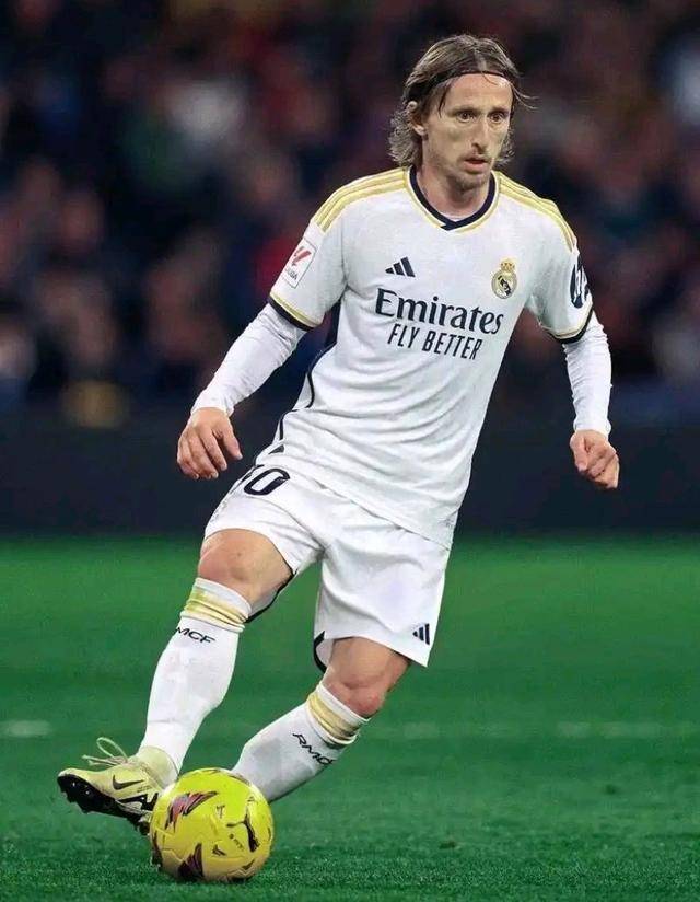 记者：河南已经向阿奇姆彭提供续约合同